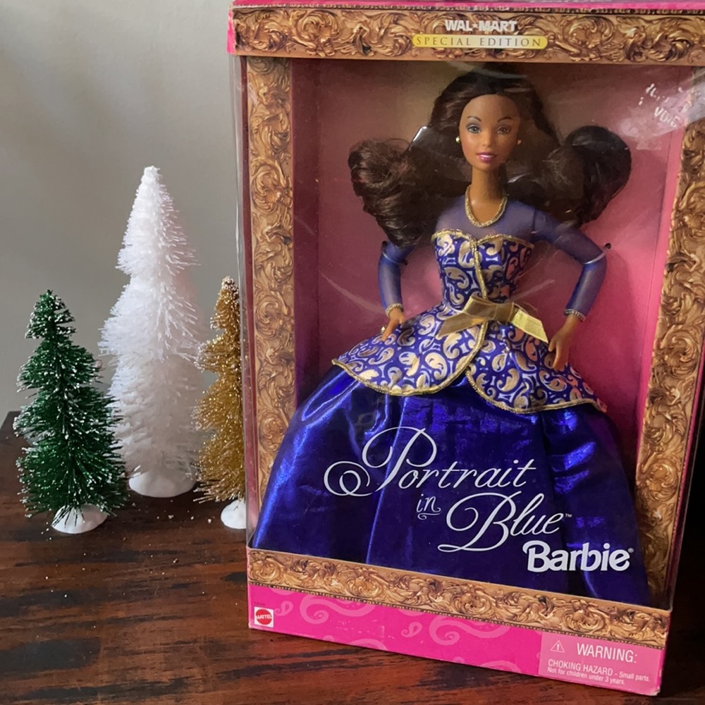 Vintage 1997 Portrait in Blue Barbie